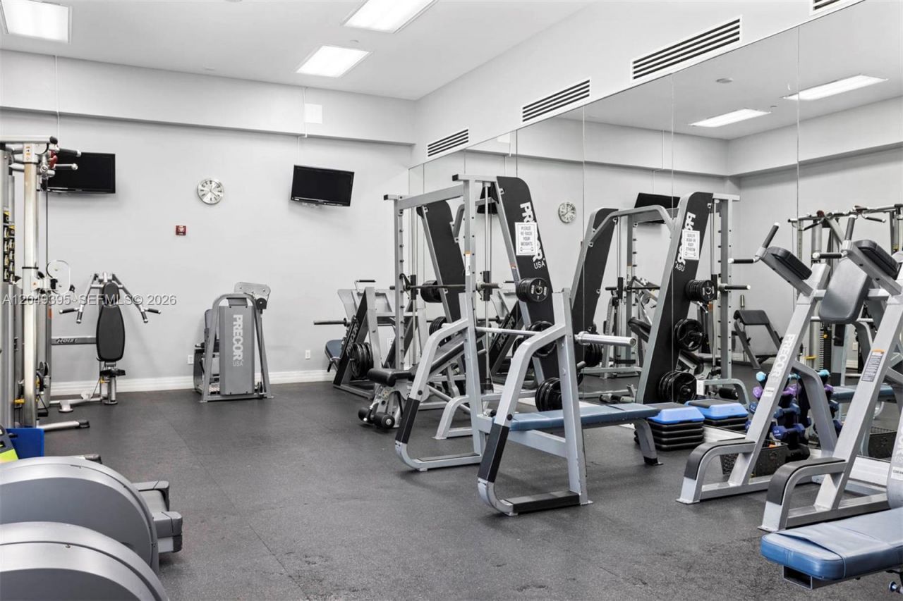 6917 Collins Ave, Unit 1512, Miami Beach, FL 33141 Photo