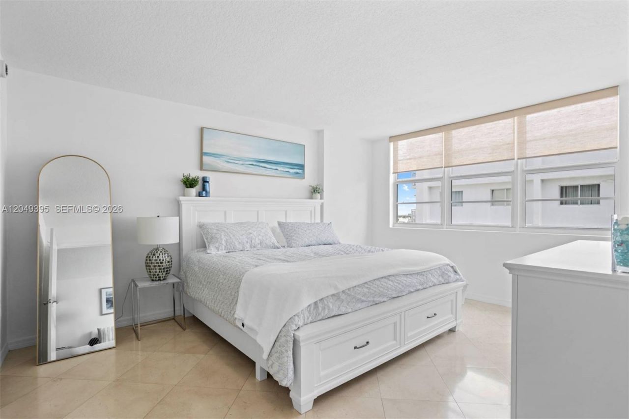 6917 Collins Ave, Unit 1512, Miami Beach, FL 33141 Photo