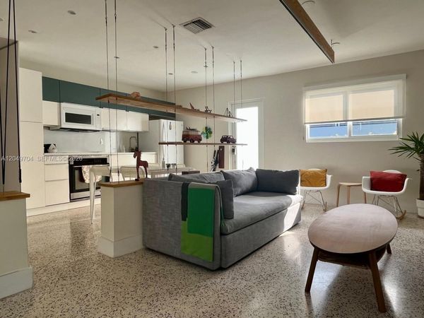 451 SW 24th Rd , Unit 2, Miami, FL 33129