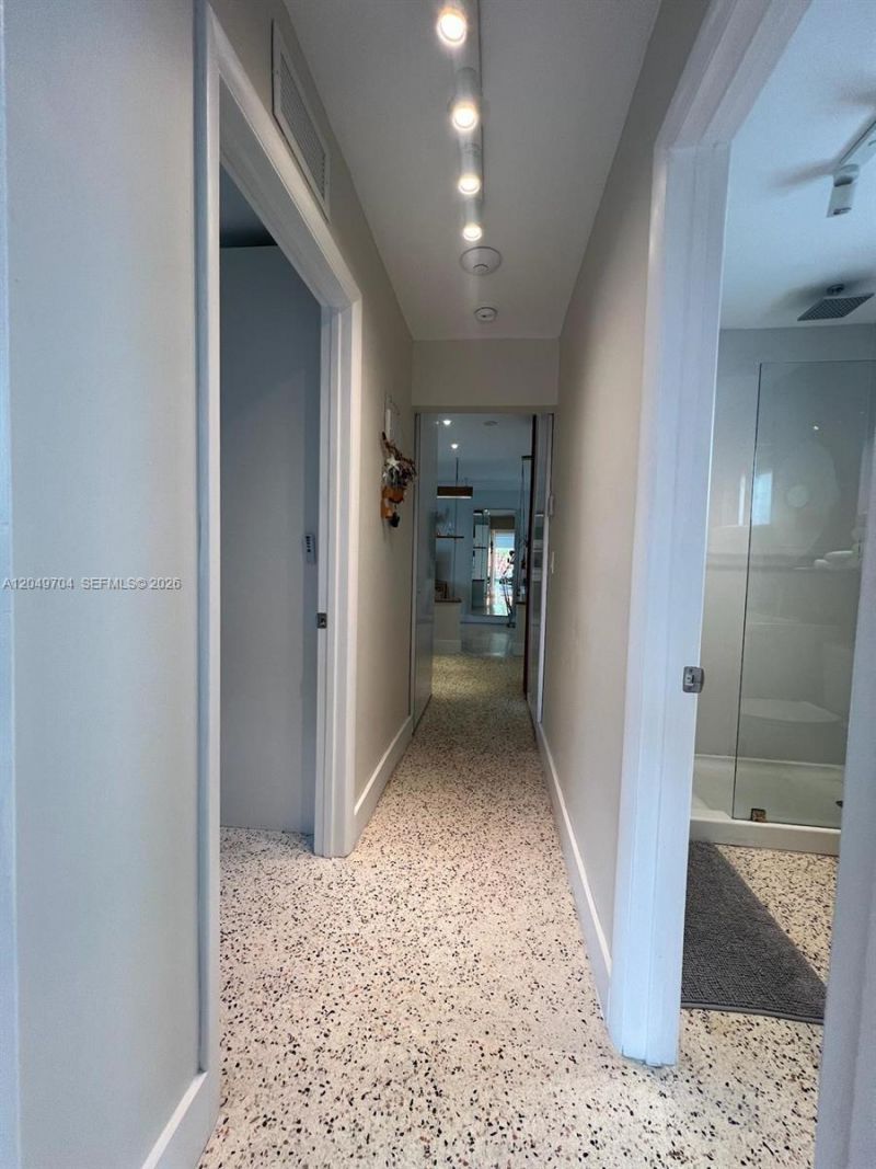451 SW 24th Rd , Unit 2, Miami, FL 33129 Photo