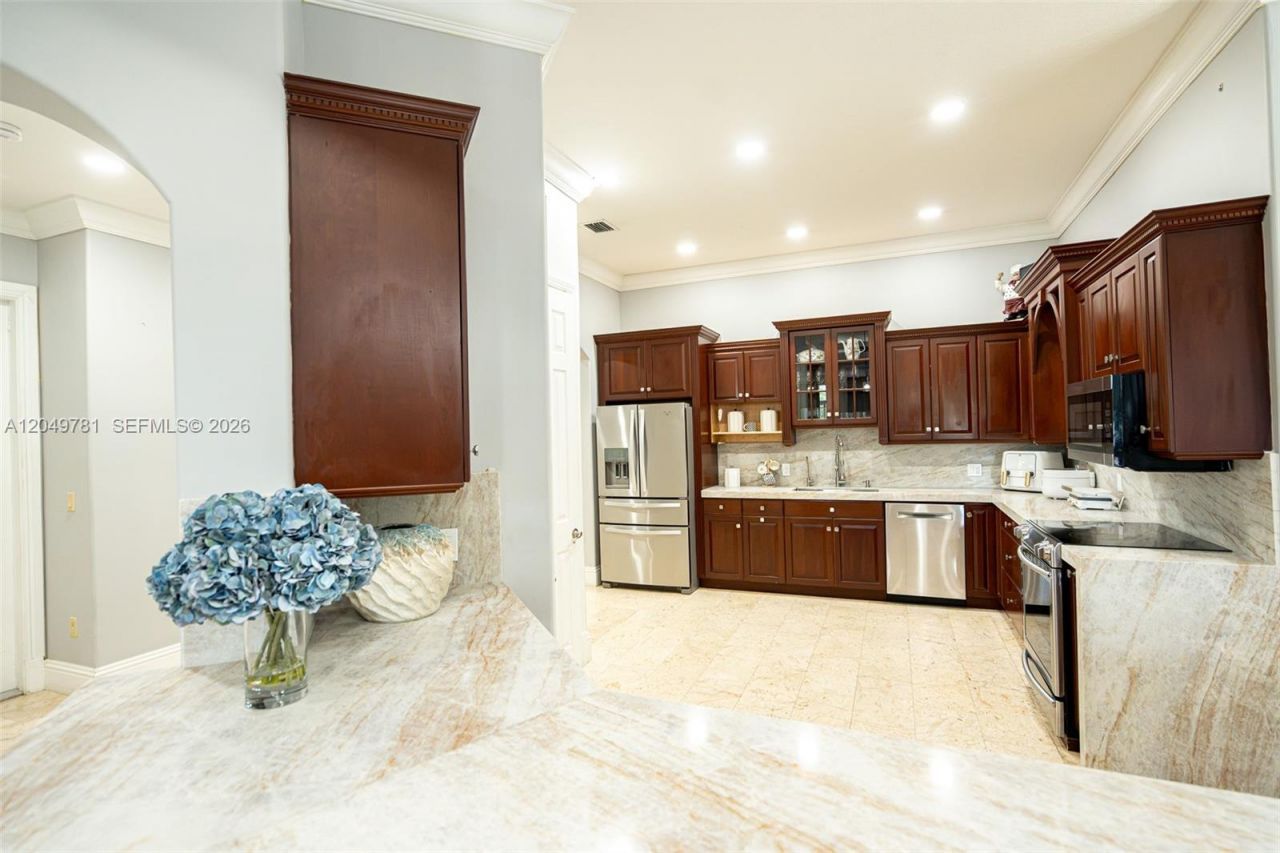 18390 SW 200th St, Miami, FL 33187 Photo