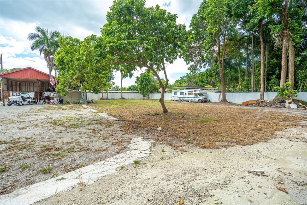 18390 SW 200th St, Miami, FL 33187 Photo