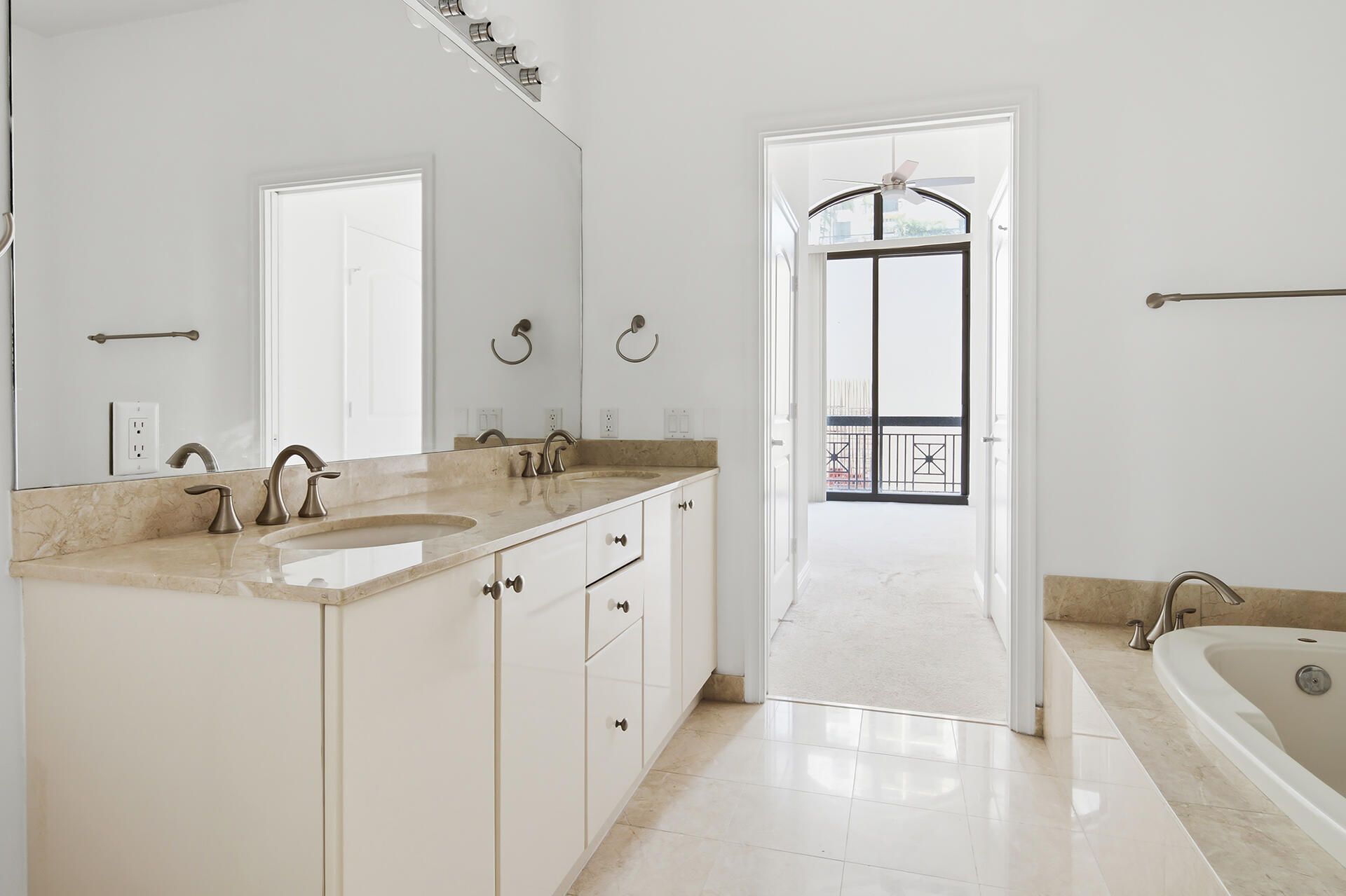 701 S Olive Avenue, Unit 304, West Palm Beach, FL 33401 Photo