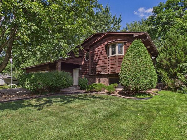 9194 Goldenrod Lane N, Maple Grove, MN 55369