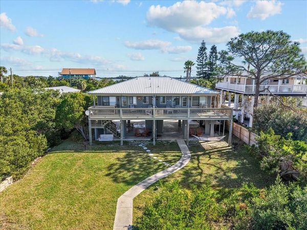 11918 State Rd 24, Cedar Key, FL 32625