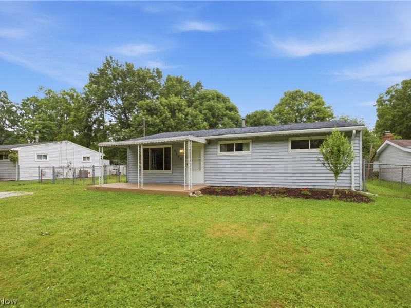9164 Weaver Road, Ravenna, OH 44266 Photo 2