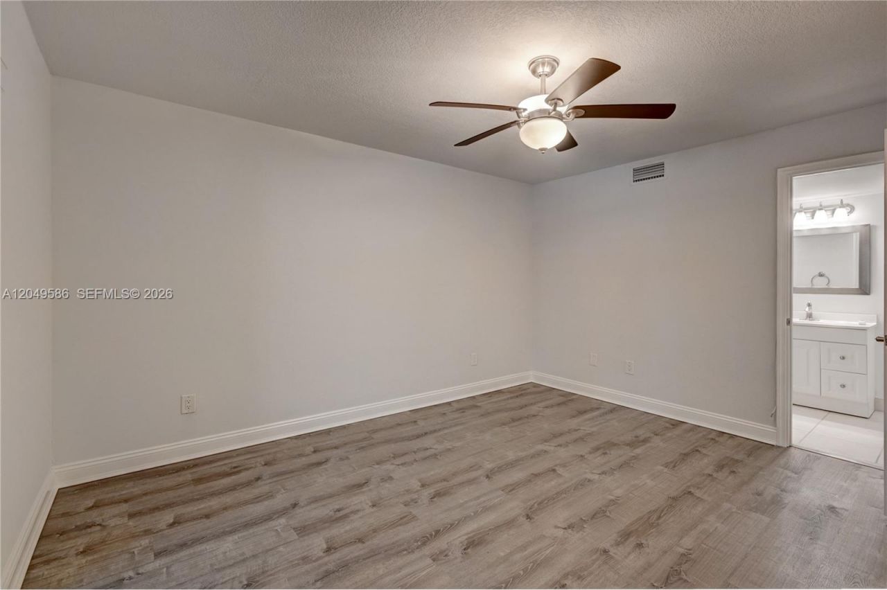 9858 NW 3rd St , Unit 9858, Plantation, FL 33324 Photo