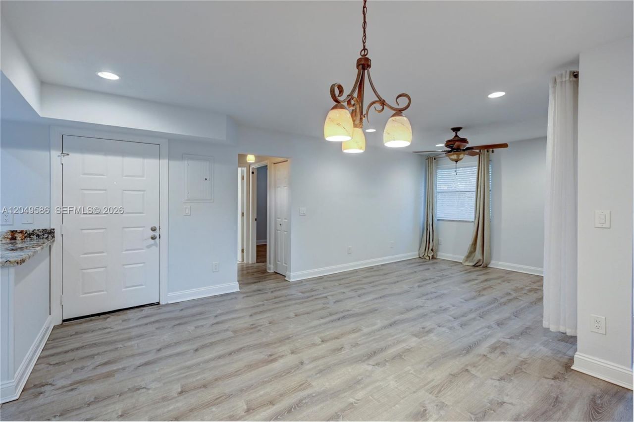9858 NW 3rd St, Unit 9858, Plantation, FL 33324 Photo