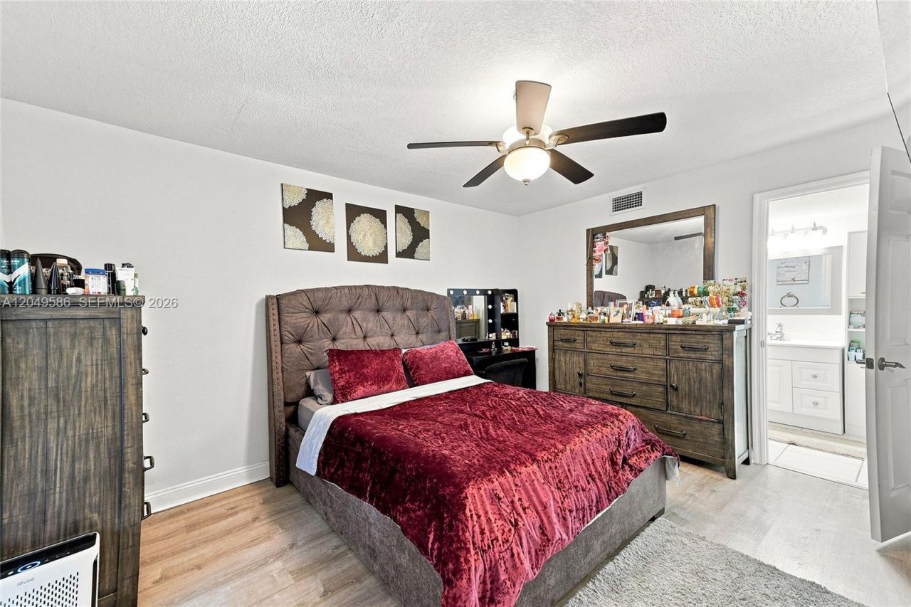 9858 NW 3rd St , Unit 9858, Plantation, FL 33324 Photo