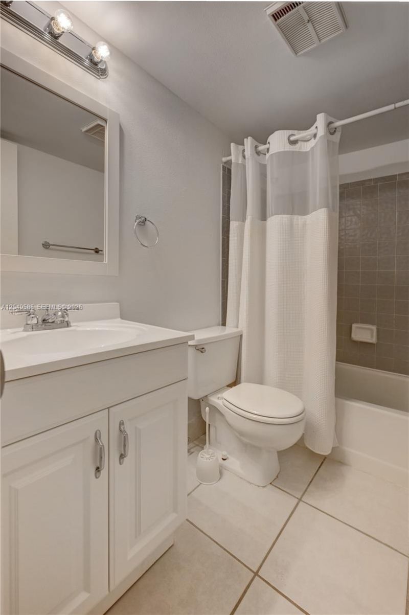9858 NW 3rd St , Unit 9858, Plantation, FL 33324 Photo