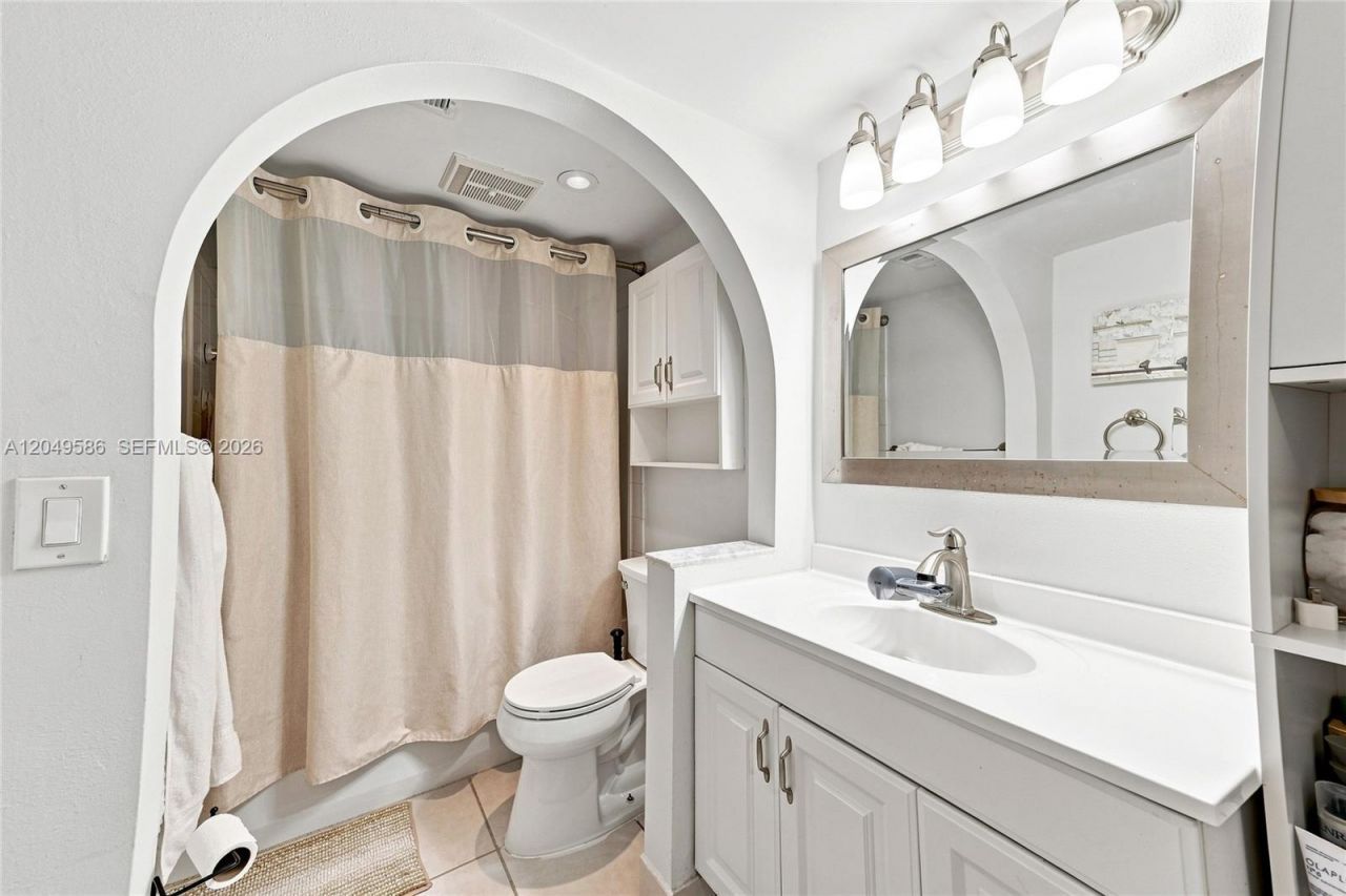 9858 NW 3rd St , Unit 9858, Plantation, FL 33324 Photo