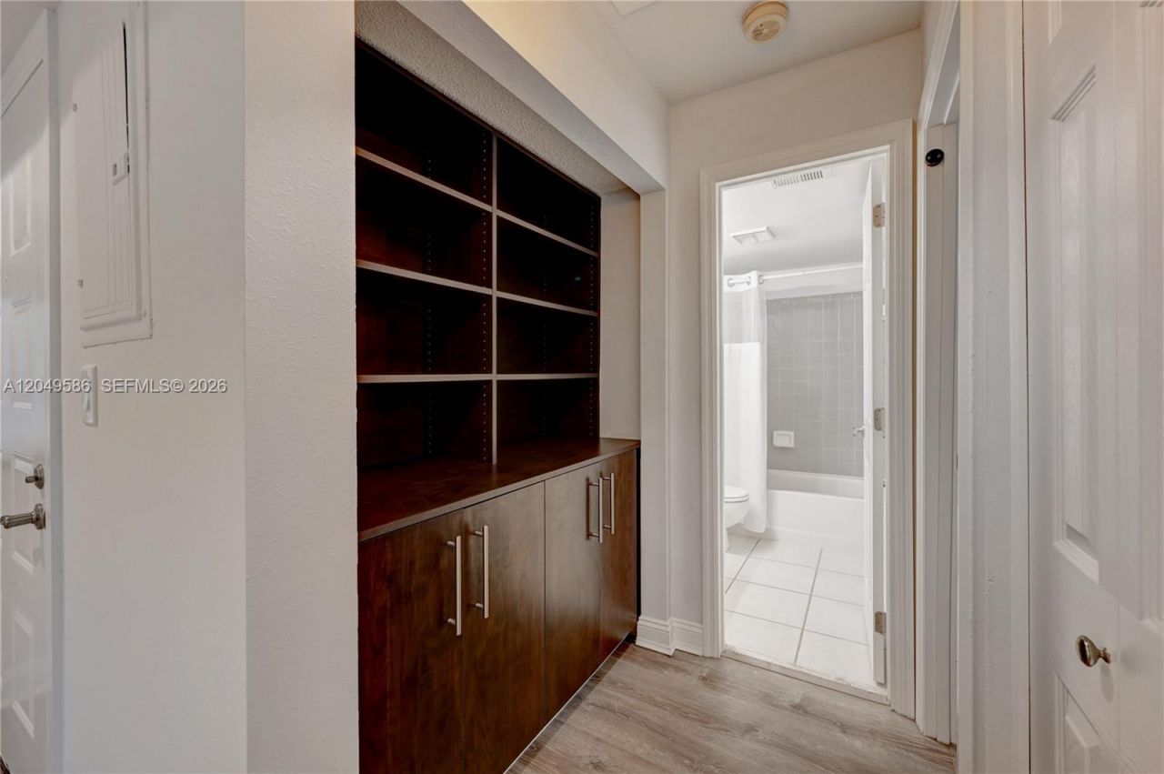 9858 NW 3rd St , Unit 9858, Plantation, FL 33324 Photo