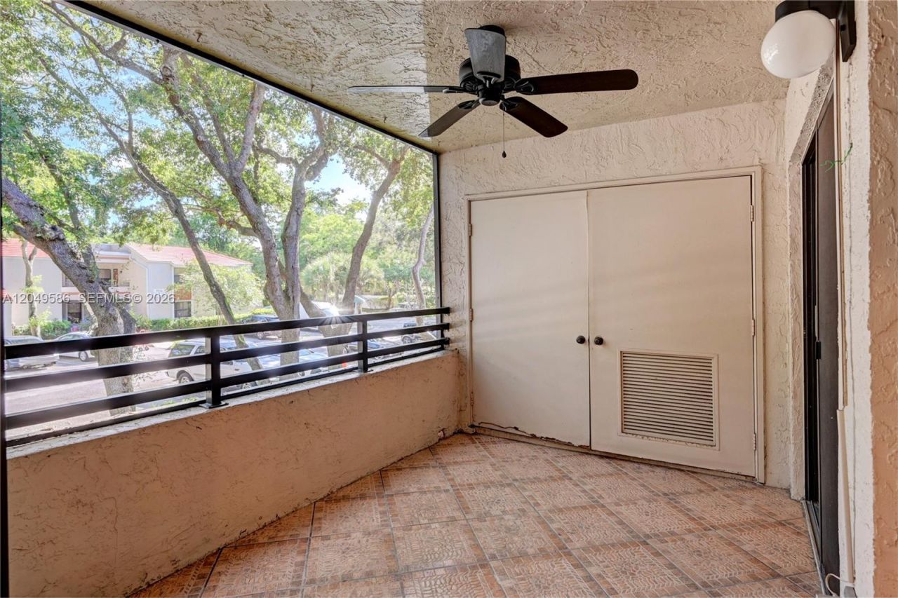 9858 NW 3rd St , Unit 9858, Plantation, FL 33324 Photo