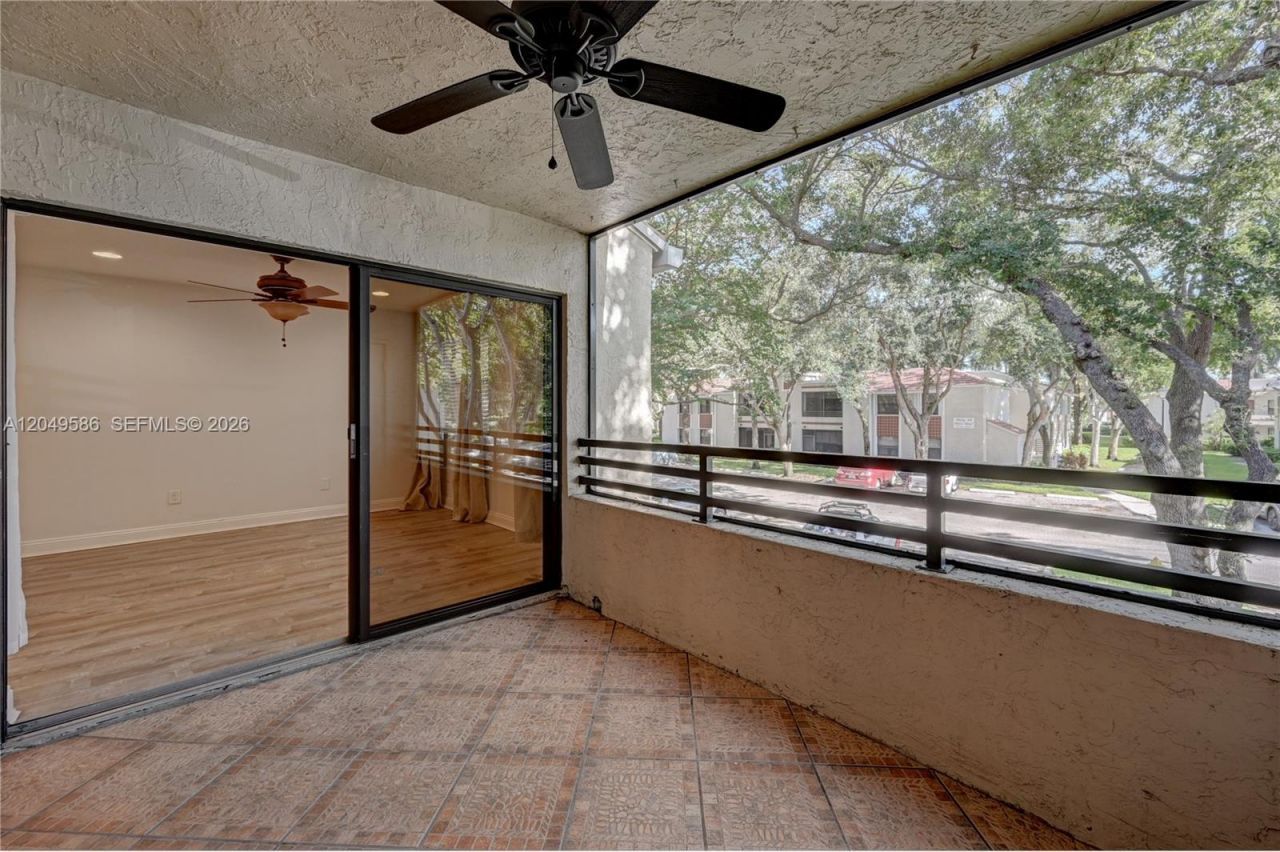 9858 NW 3rd St , Unit 9858, Plantation, FL 33324 Photo