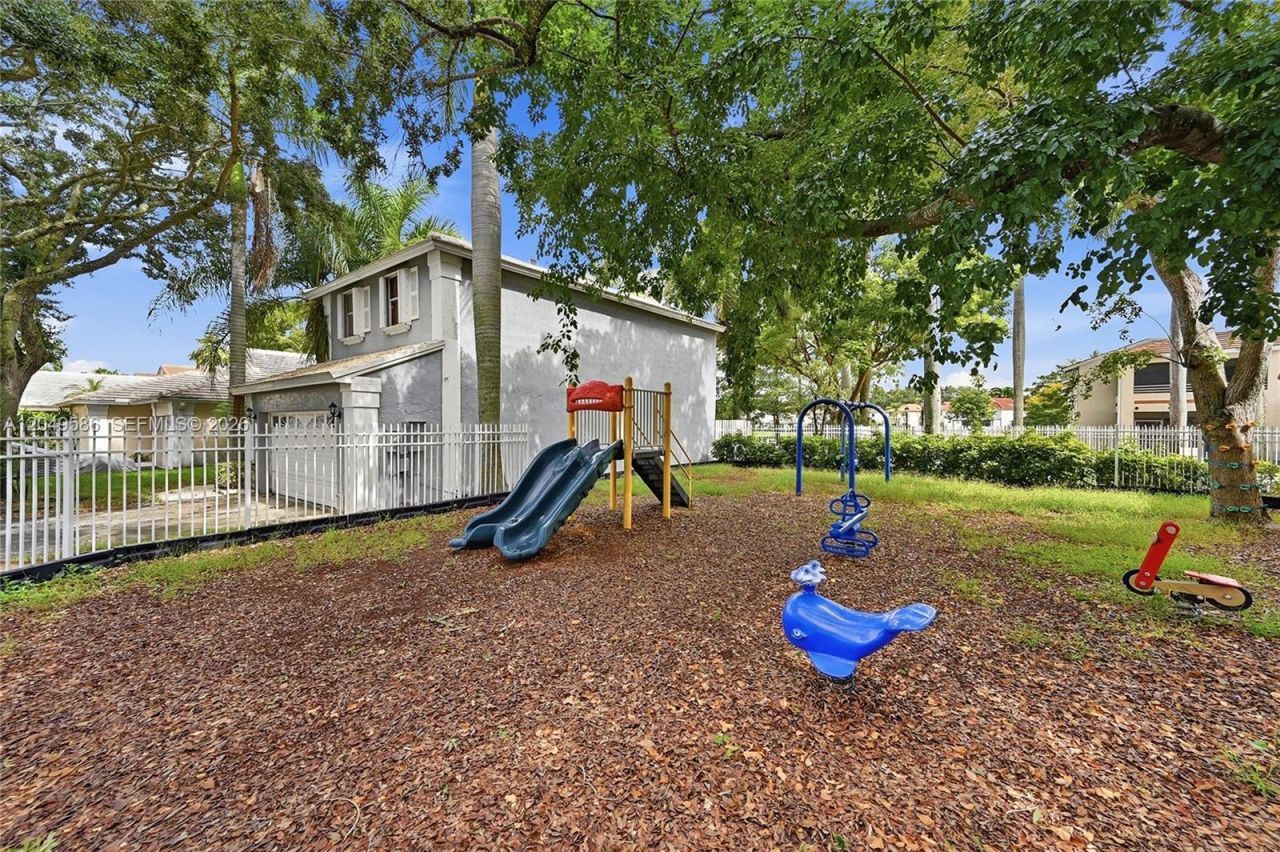 9858 NW 3rd St , Unit 9858, Plantation, FL 33324 Photo