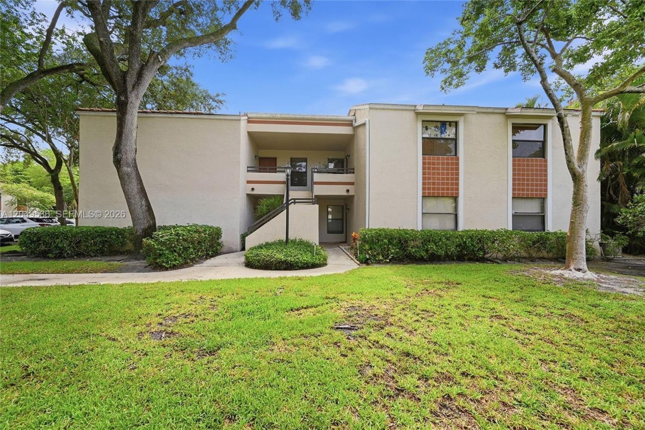9858 NW 3rd St , Unit 9858, Plantation, FL 33324 Photo