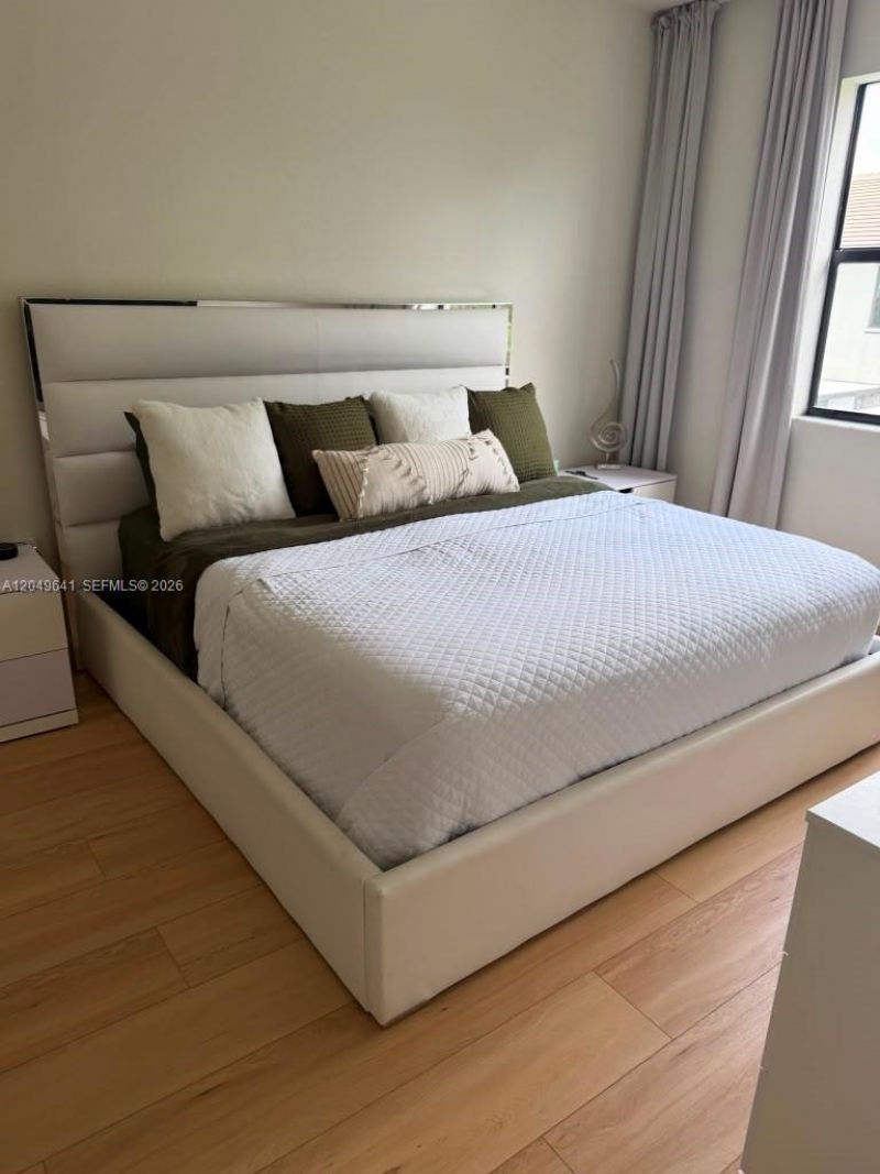 3409 W 104th Ter , Hialeah, FL 33018 Photo