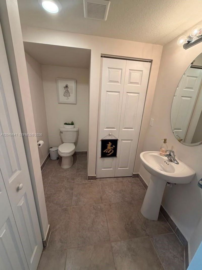 3409 W 104th Ter , Hialeah, FL 33018 Photo