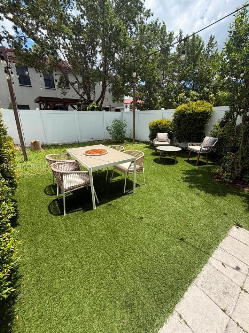 3409 W 104th Ter , Hialeah, FL 33018 Photo