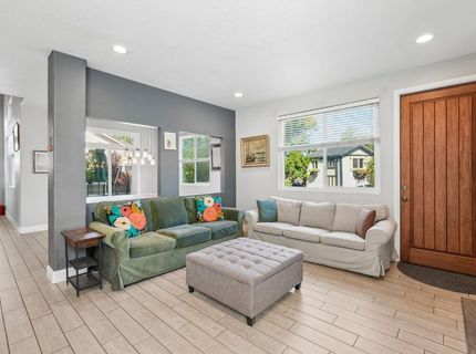 6190 Fieldale Dr, Elk Grove, CA 95758 Photo