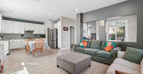 6190 Fieldale Dr, Elk Grove, CA 95758 Photo
