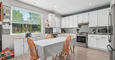 6190 Fieldale Dr, Elk Grove, CA 95758 Photo