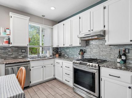 6190 Fieldale Dr, Elk Grove, CA 95758 Photo