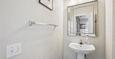 6190 Fieldale Dr, Elk Grove, CA 95758 Photo