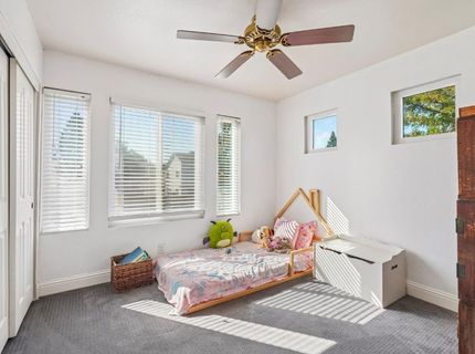 6190 Fieldale Dr, Elk Grove, CA 95758 Photo
