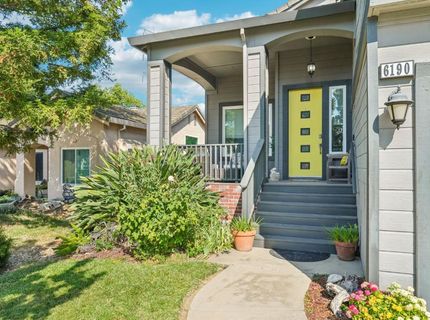 6190 Fieldale Dr, Elk Grove, CA 95758 Photo