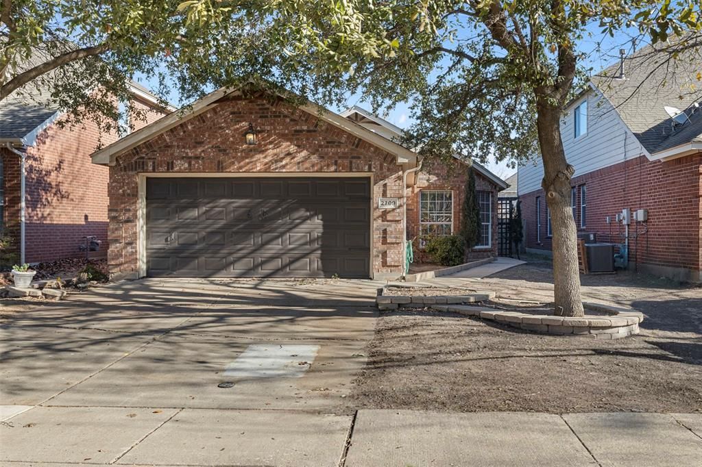 2709 Mountain Lion Drive, Fort Worth, TX 76244 Main Photo