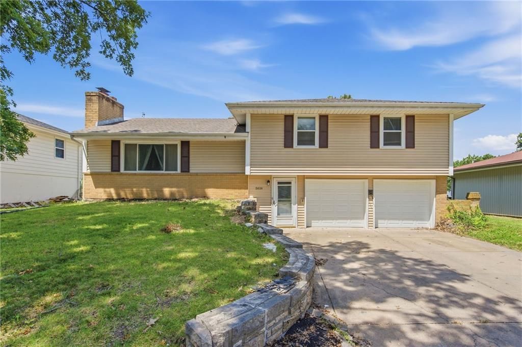 5614 N Tullis Avenue, Kansas City, MO 64119 Main Photo
