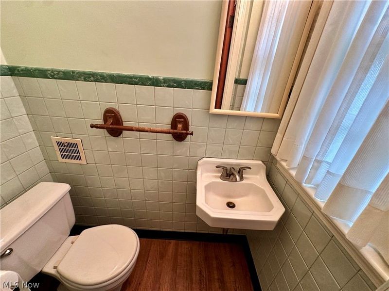 19631 Delaware Drive, Euclid, OH 44117 Photo 10