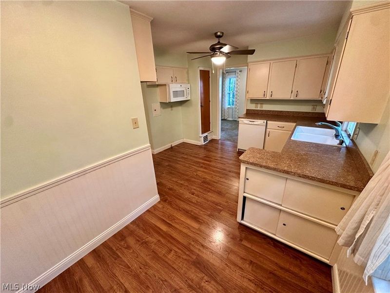 19631 Delaware Drive, Euclid, OH 44117 Photo 15