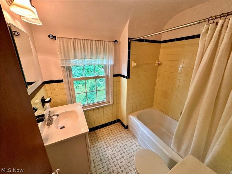 19631 Delaware Drive, Euclid, OH 44117 Photo 18