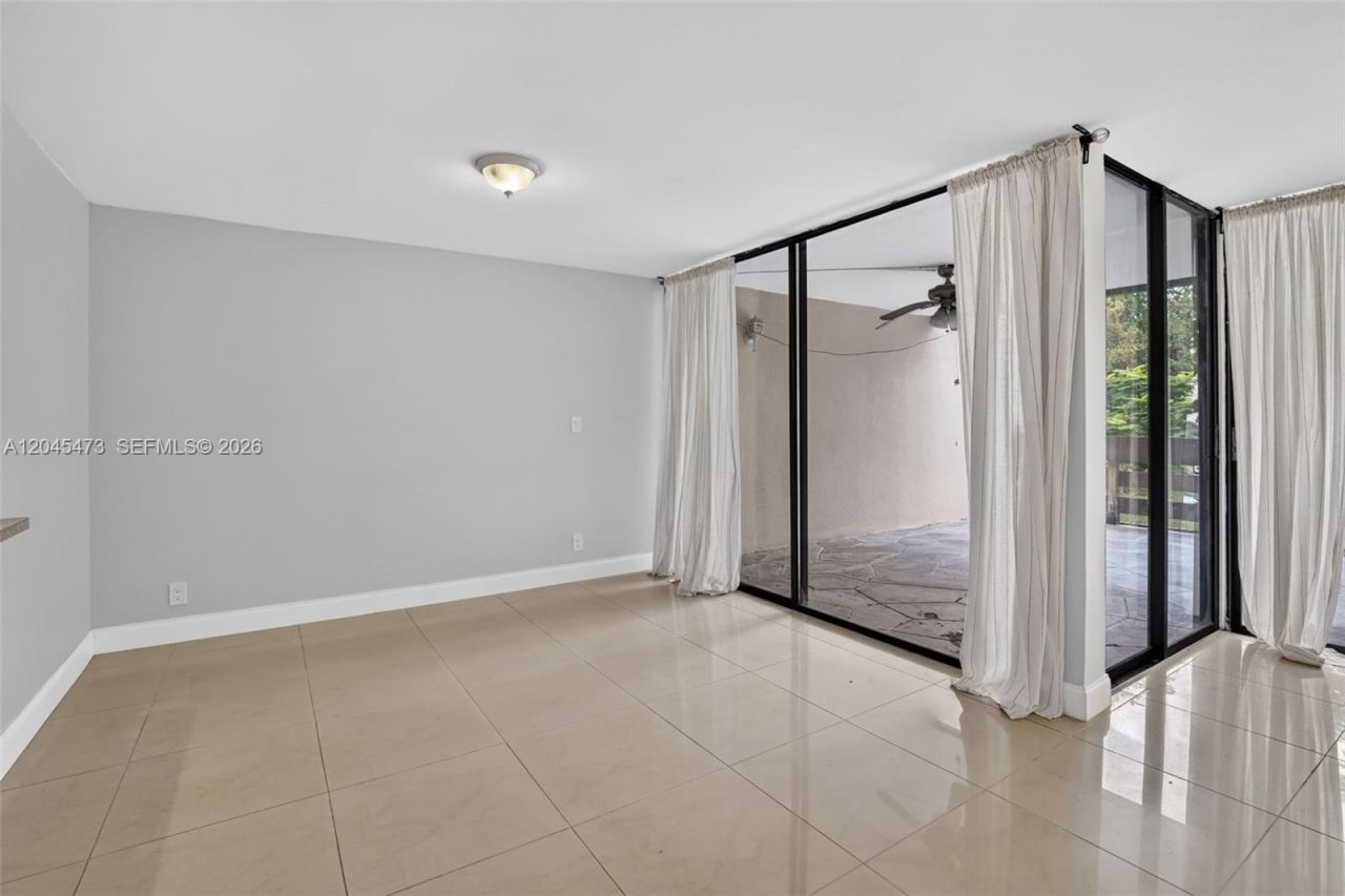 120 SW 96th Ter , Unit 204, Plantation, FL 33324 Photo