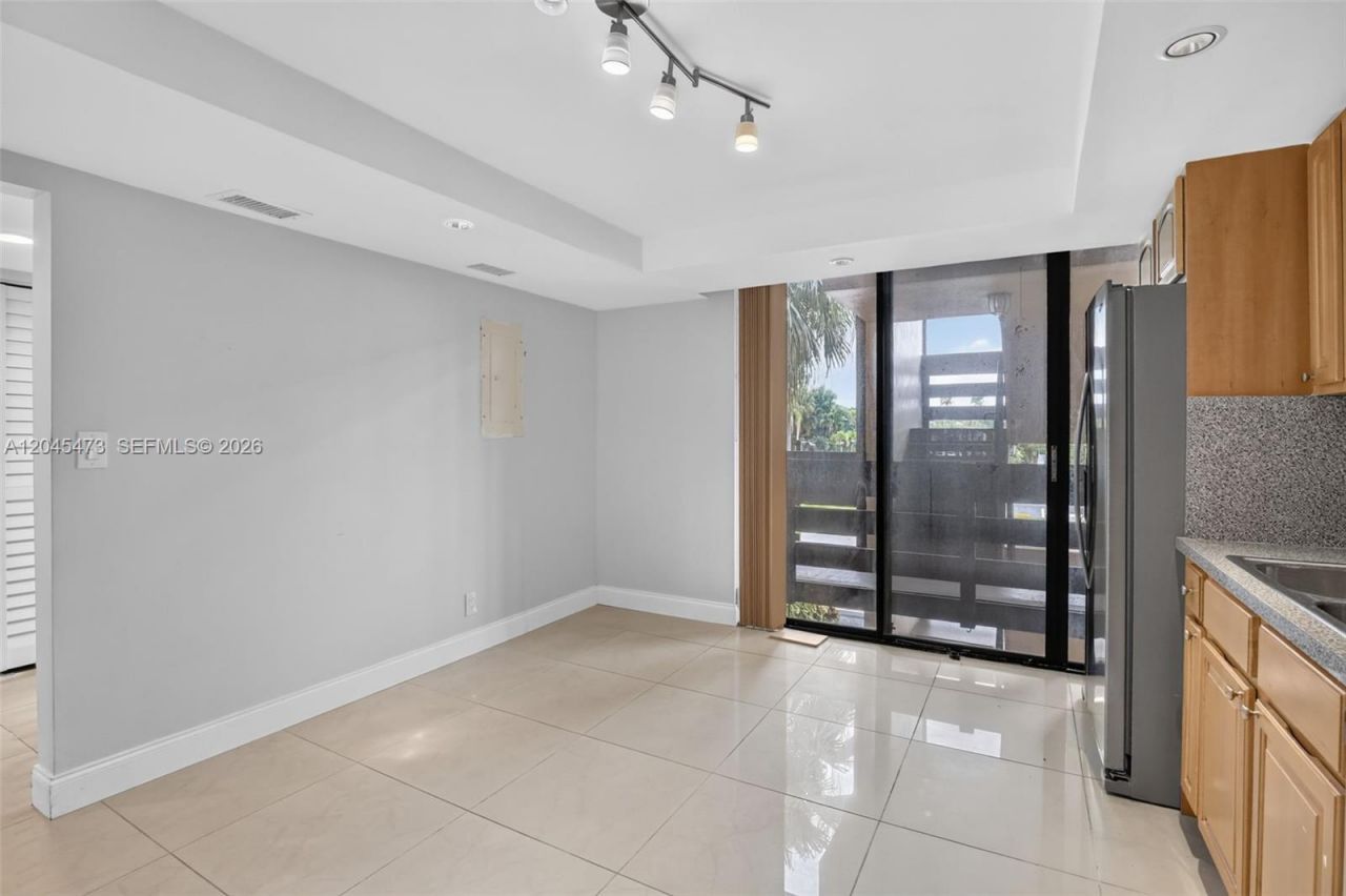 120 SW 96th Ter , Unit 204, Plantation, FL 33324 Photo