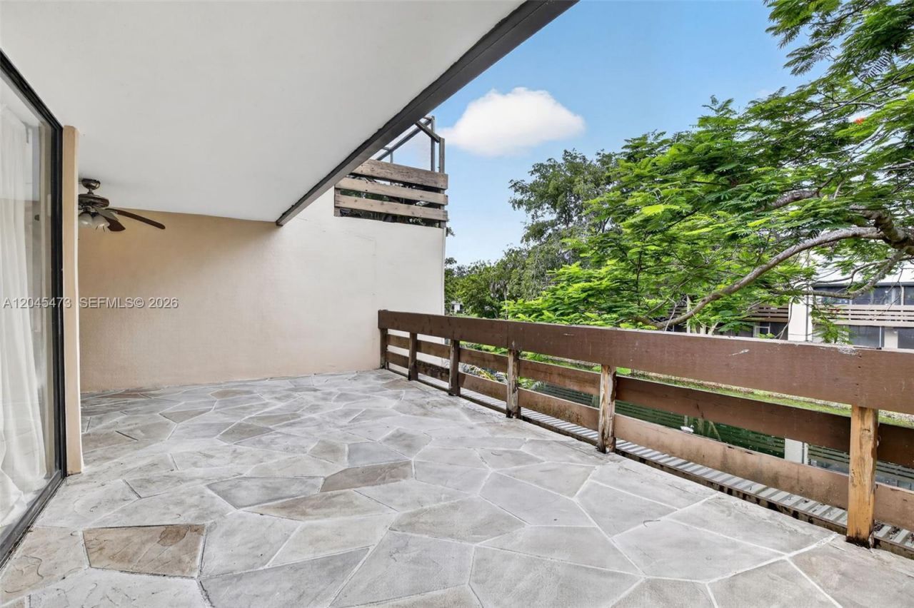 120 SW 96th Ter , Unit 204, Plantation, FL 33324 Photo