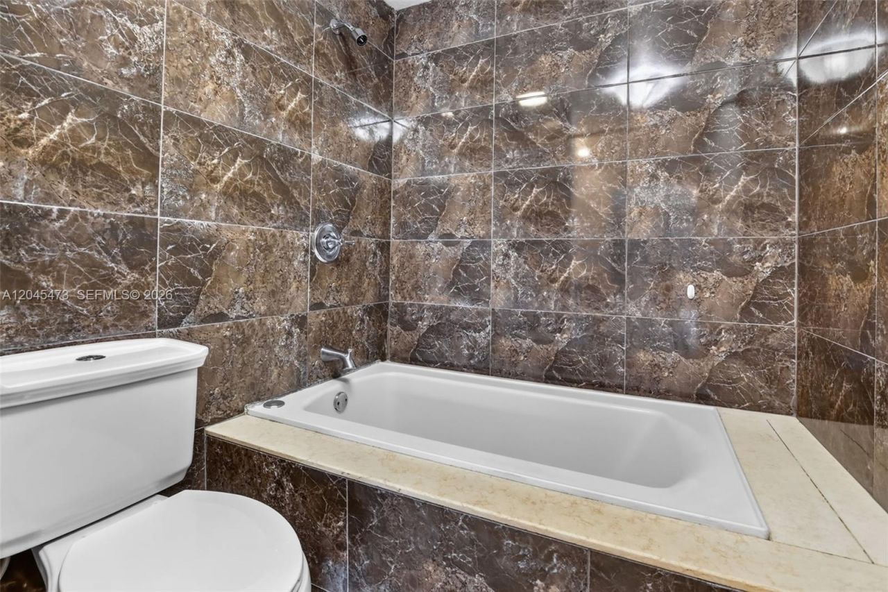 120 SW 96th Ter , Unit 204, Plantation, FL 33324 Photo