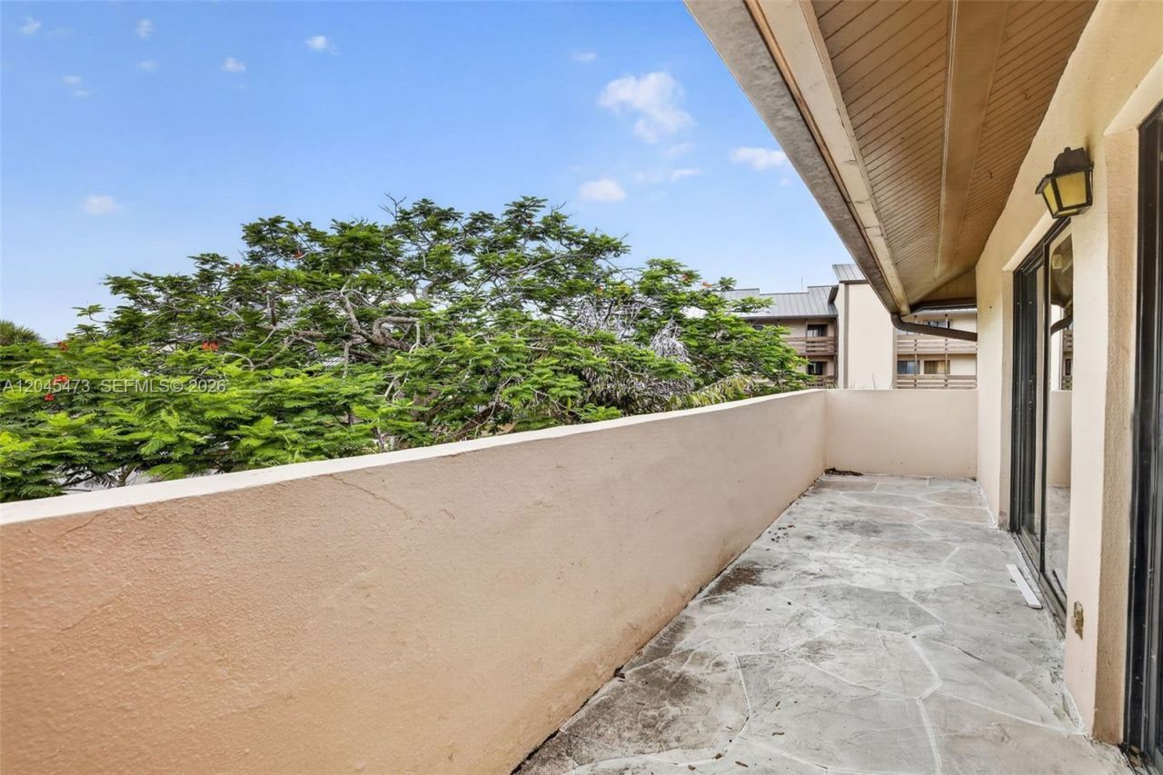 120 SW 96th Ter , Unit 204, Plantation, FL 33324 Photo