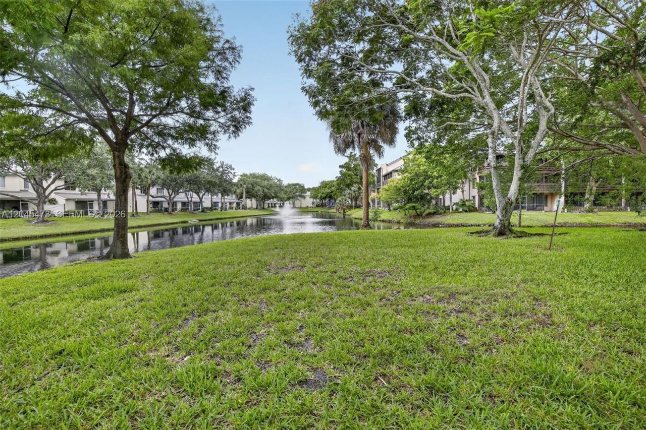 120 SW 96th Ter , Unit 204, Plantation, FL 33324 Photo
