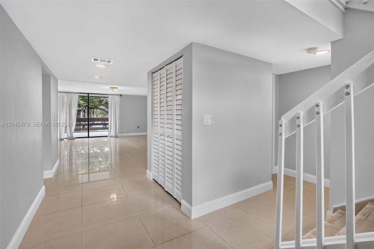 120 SW 96th Ter , Unit 204, Plantation, FL 33324 Photo
