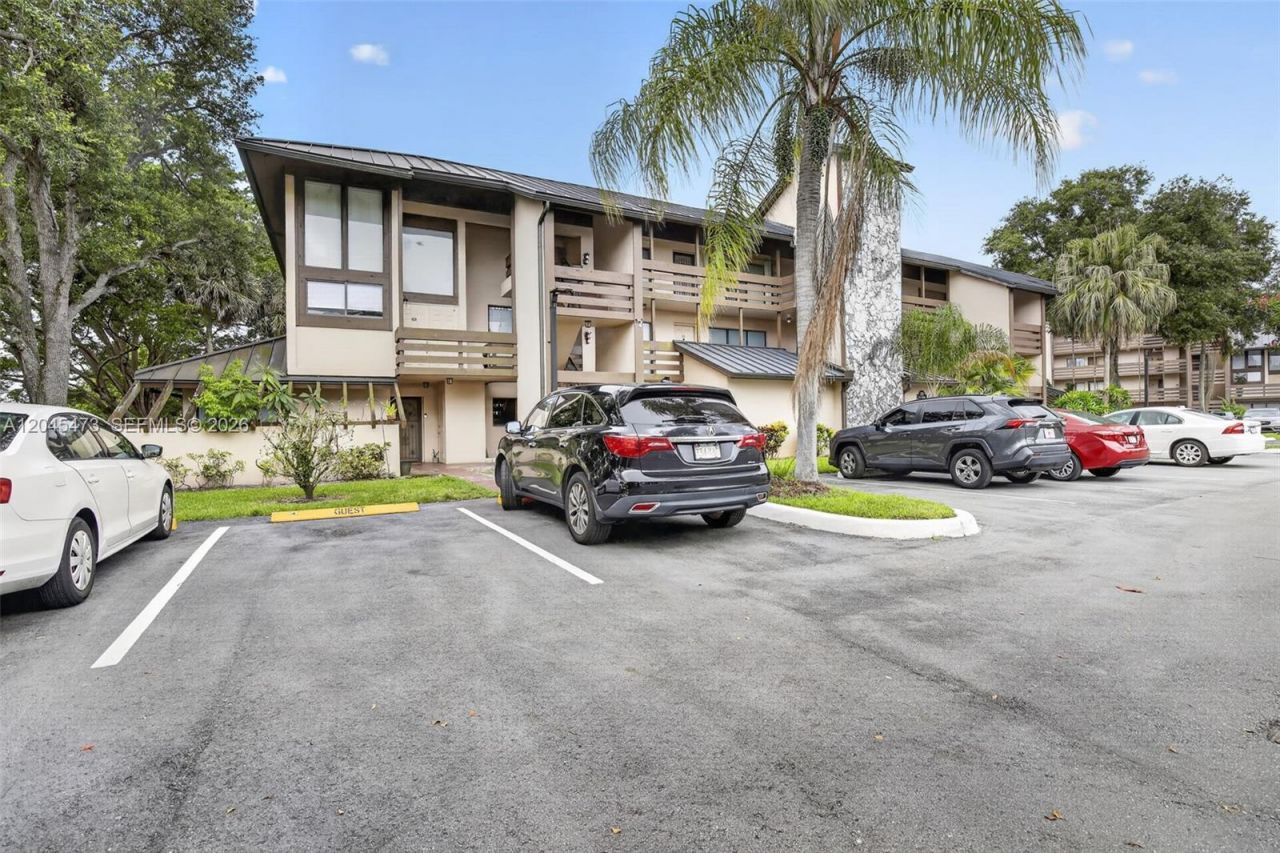 120 SW 96th Ter , Unit 204, Plantation, FL 33324 Photo