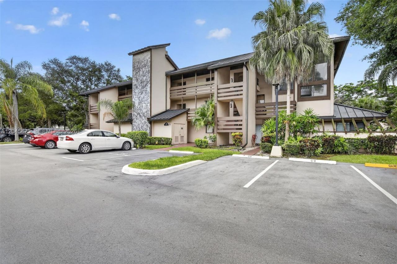 120 SW 96th Ter , Unit 204, Plantation, FL 33324 Photo