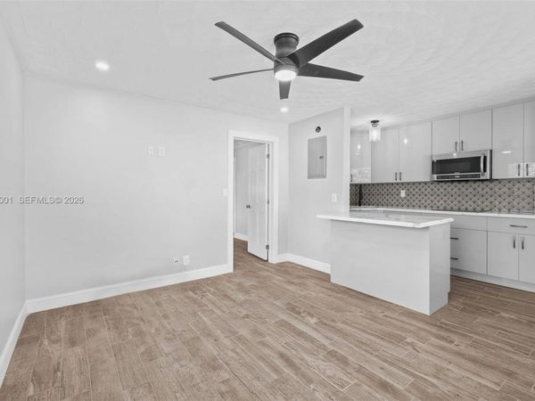 1634 NE 4th Pl , Fort Lauderdale, FL 33301