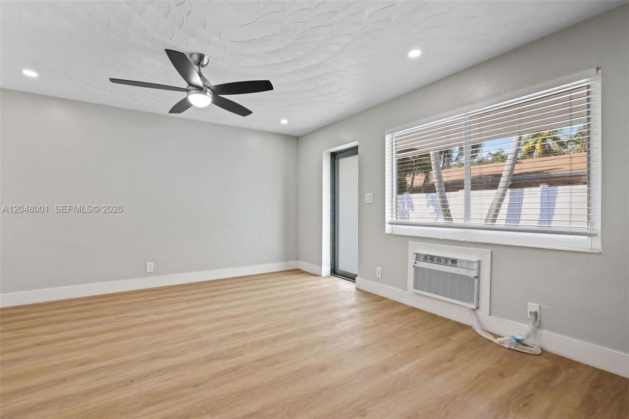 1634 NE 4th Pl, Fort Lauderdale, FL 33301 Photo