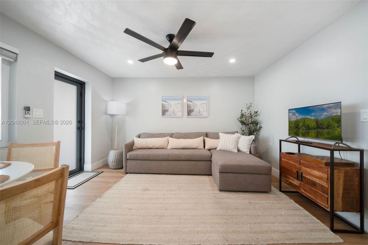 1634 NE 4th Pl, Fort Lauderdale, FL 33301 Photo