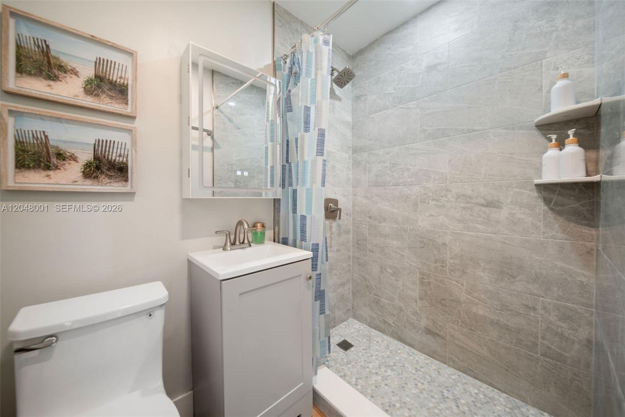 1634 NE 4th Pl, Fort Lauderdale, FL 33301 Photo