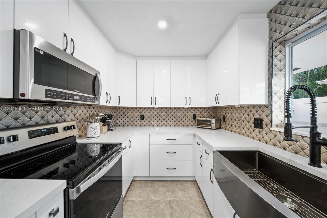 1634 NE 4th Pl, Fort Lauderdale, FL 33301 Photo