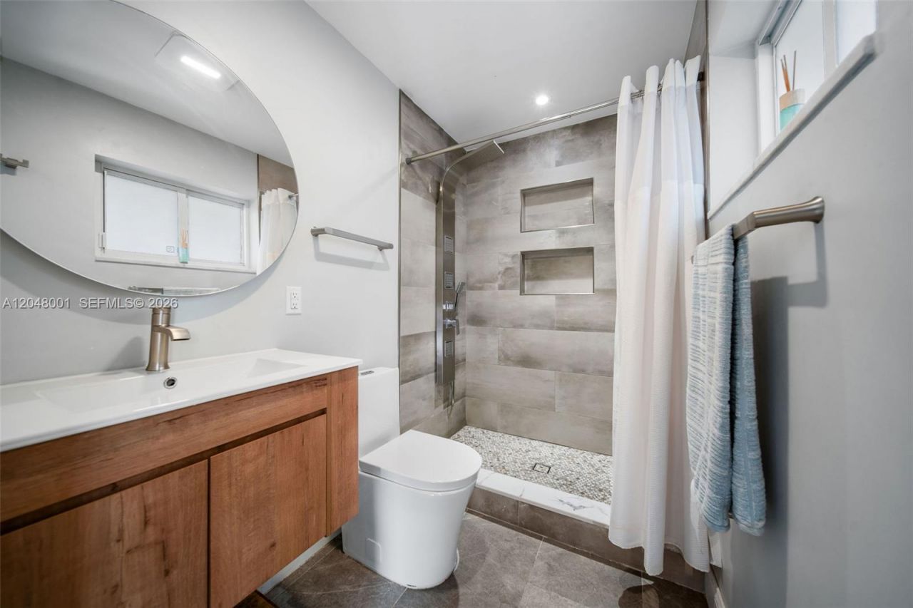1634 NE 4th Pl, Fort Lauderdale, FL 33301 Photo